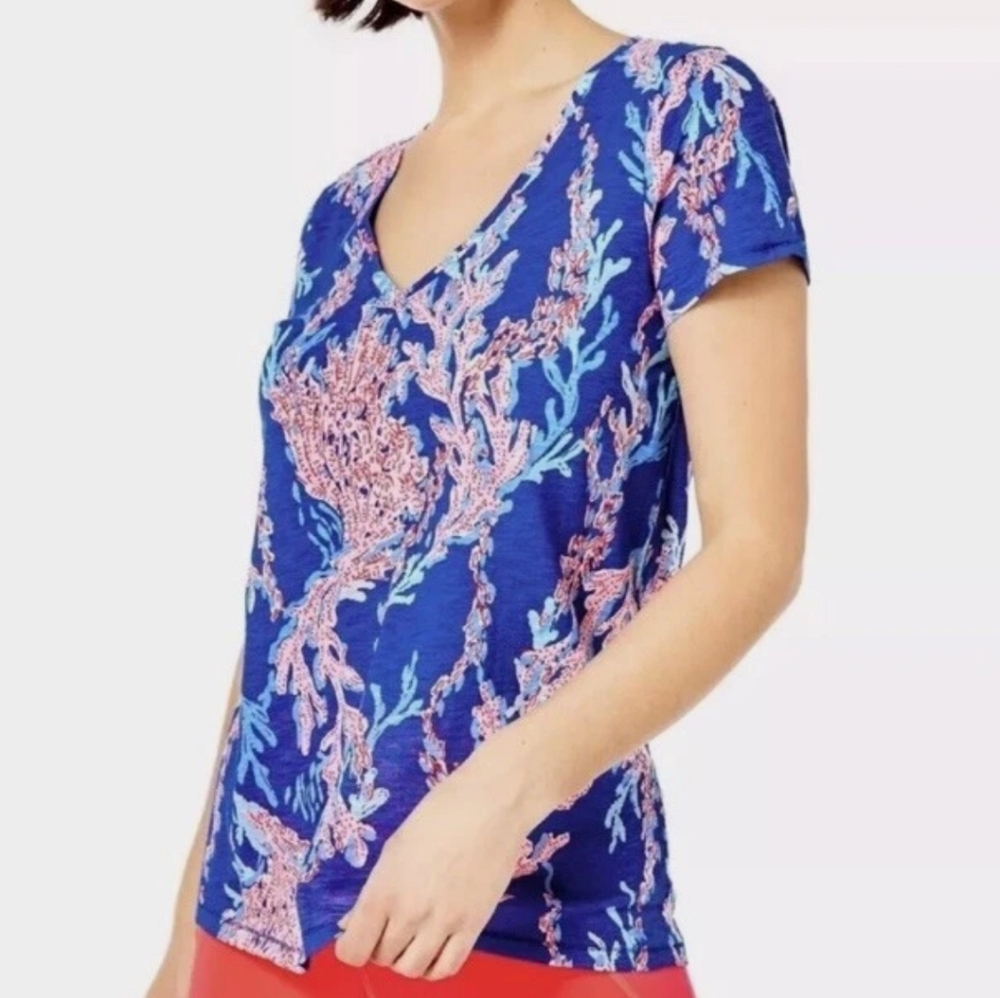 Lilly Pulitzer Etta V-neck T-shirt Blue With Pink Coral Size Medium